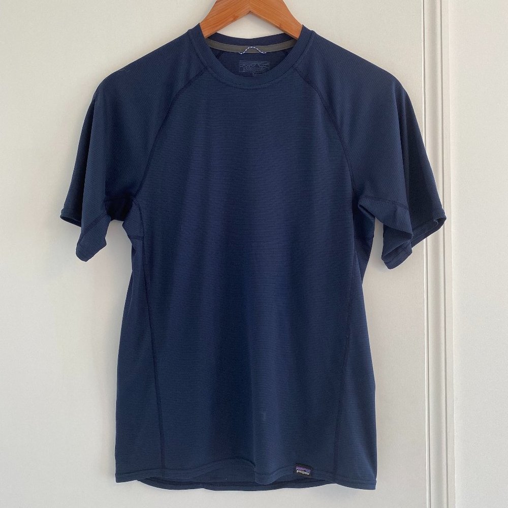 Mens unisex navy blue Patagonia capilene t-shirt